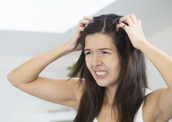 Cheveux et pellicules